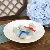 아리공방 고급 청자 미니 장식품 2p 원앙장식 함기러기 함용품 결혼선물 수공예선물 외국인선물 바이어선물 전통공예품 전통적인 선물, 고급한지상자