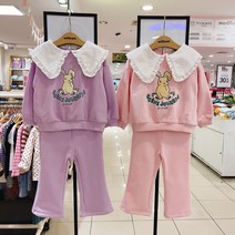 밀리밤 핫한~~2022년 NEW 겨울신상!! 귀염둥이 토끼 화이트 빅카라 기모맨투맨+부츠컷바지 상하복