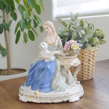 강아지를 안은 여인 도자기 거실 인형 실내장식 장식품 인형인테리어 데코 상품촬영소품 생일선물 호텔