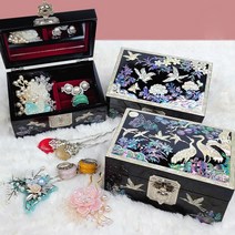 {레오넬} 칠기 직보석함(대) 자개함 나전칠기 전통 보석상자 혼주 선물상자 악세사리 보관함 외국인 친구선물 바이어선물, 2번. 칠기 직보석함 (대) - 송학 (흑)