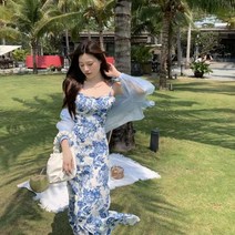 예쁜 꽃무늬 어깨끈 길이 조절 가능한 여친룩 원피스