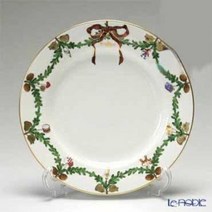 로얄코펜하겐(Royal Copenhagen) 스타플루티드 크리스마스 접시