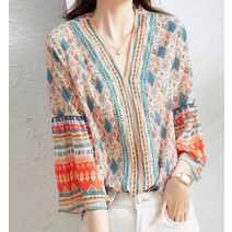 드레스허그 에스닉 자카드 브이넥 블라우스