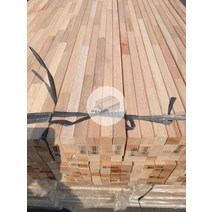 우드창고 라왕(나왕) 핑거집성 각재 28x28x3600mm (12개묶음) 셀프인테리어 홈데코 지지대 가벽제작 목재