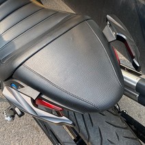 베넬리 레온치노800 튜닝 리어윙, 블루