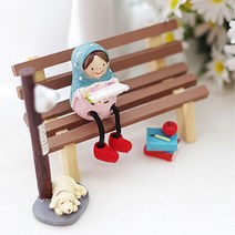 벤치에서 책보는 마추리카 소녀 장식소품 귀여운악세사리 소품인테리어 장식인형 부자되는방법 로맨틱