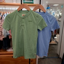 ## 리바이스키즈 [NC 순천점] 넥라인에 단추 여밈이 특징적인 남아 반팔티셔츠 (140~170) ##