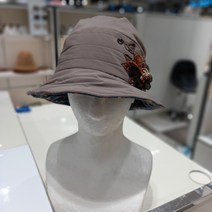엠코드 라셀 NC경산점 패딩 자수 벙거지 베이지 모자