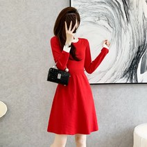 블링앤수 여성 데이트룩 라운드넥 배색 니트 원피스 KZZ461