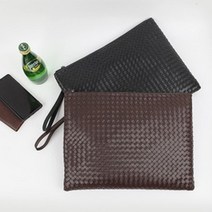 크로스 격자패턴 손목끈 빅사이즈 클러치백 수납력 모던 마감좋은 엣지있는