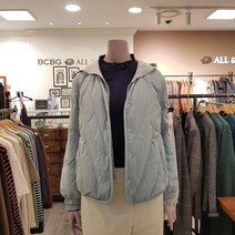 비씨비지 BCBG 숄 다운 A1W9F827 52