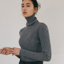 얀써틴 얀써틴 SLIM RIBBED TURTLENECK KNIT_CHARCOAL (9390213)