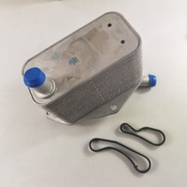 오일쿨러 냉각기 호환 Land Rover LR2 OE 용 열교환 기 오일 쿨러: 30757620 / LR041422 8G9N-6A642-AA 5989070282