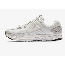 국내매장판 나이키 줌 보메로 5 SP BV1358-001