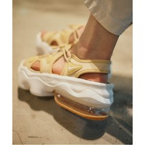 일본 나이키 여성 에어 맥스 코코 샌들 키높이 여름 신발 베이지 CI8798-200