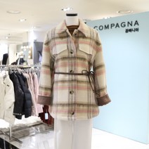 꼼빠니아 레트로 감성이 느껴지는 셔츠형 자켓으로 빅 체크 패턴이 멋스럽고 빈티지하며 소매 배색 디테일로 유니크하게 연출하기 좋은 ***체크 패턴 셔츠형 자켓***