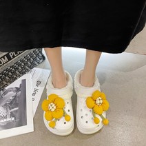해바라기 외부 여성의 면화 신발 두꺼운 단독 양털 겨울 구멍 신발 한국 스타일 높이 증가 라운드 헤드 온라인 연예인 꽃 코튼 슬리퍼