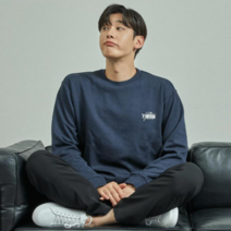파렌하이트 지이크파렌하이트 FAHRENHEIT 파렌하이트 원포인트 로고 맨투맨_K DI8801