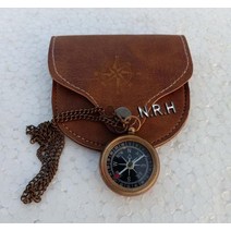 가죽 케이스와 체인이 있는 황동 나침반 로켓 내비게이션 최고의 분배 선물 졸업 신랑 들러리