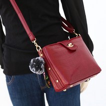 더퍼플 여성 격식 모임 결혼식 하객룩 뱀피 미니 크로스백 crossbody bag 백팩 슬링백 크로스백 여성가방 여성크로스백 핸드폰가방 메신저백 토트백 숄더백 버킷백 파우치 미니가방