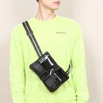 파우치탈부착 가능 스트릿패션 크로스백 유니섹스 남녀공용 휴대폰가방 사코슈백 여행가방 스마트폰백
