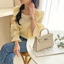 오슈 봄 여름 캐주얼 꾸안꾸 코디 편한 여친룩 프릴 블라우스