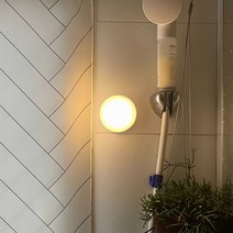 아이오 인체감지 무드등 인테리어조명 식탁등 수유등 LED 충전식 부착식, 1개 단품, 쿨 화이트