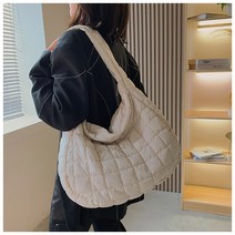 제니 코스 구름백 패딩백 대학생가방 퀼팅 숄더백
