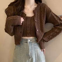 [랜덤플레이] 꽈배기 크롭 민소매 버튼 나시 + 가디건 세트