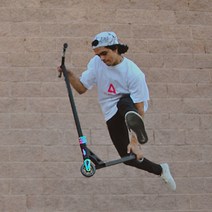 플레이션 스턴트 킥보드 스쿠터 (360도 회전 핸들바 묘기용 기술용 베이직 커스텀 묘기 기술 프리스타일 블랙 레인보우 초등 초등학생 중학생 어린이 성인용 생일 선물), DS009D, Multi-color