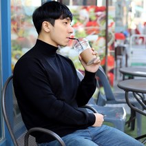 보스트핏 머슬핏 반폴라 니트