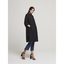 올리비아로렌 옆 트임이 길게 들어가 활동성이 좋으며 트랜디하고 나일론 코튼 혼방 소재로 가볍고 시원하게 연출 할 수 있는 롱기장 점퍼 ***옆트임 스냅 포인트 롱기장 점퍼***