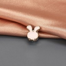 블라우스 셔츠 오픈방지 자석 옷핀 매너 브로치 뱃지 브로찌 배찌 T.토끼화이트