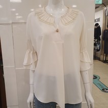 블루페페 부평점 자연스런 핏감이 좋은 소매 프릴 포인트 블라우스