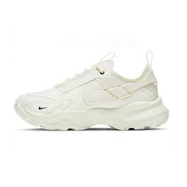 나이키 우먼스 TC7900 써밋화이트 DD9682-100
