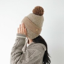 브이와이 여자 따뜻 단추 귀달이 방울 FW 비니