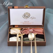 [라몽] H.jin 비단 쌍학 티타늄 수저세트 골드 (2인용) 국산 숟가락 2p + 젓가락 2p + 수저받침 2p + 비단주머니 2p + 정품케이스, 1세트, 수저 2p + 받침 2p + 주머니 2p + 정품케이스