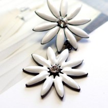 고미가게 White sunflower_season2 빅플라워 드롭귀걸이