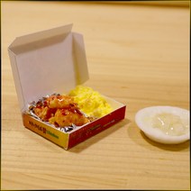 반반치킨과 무(통닭)