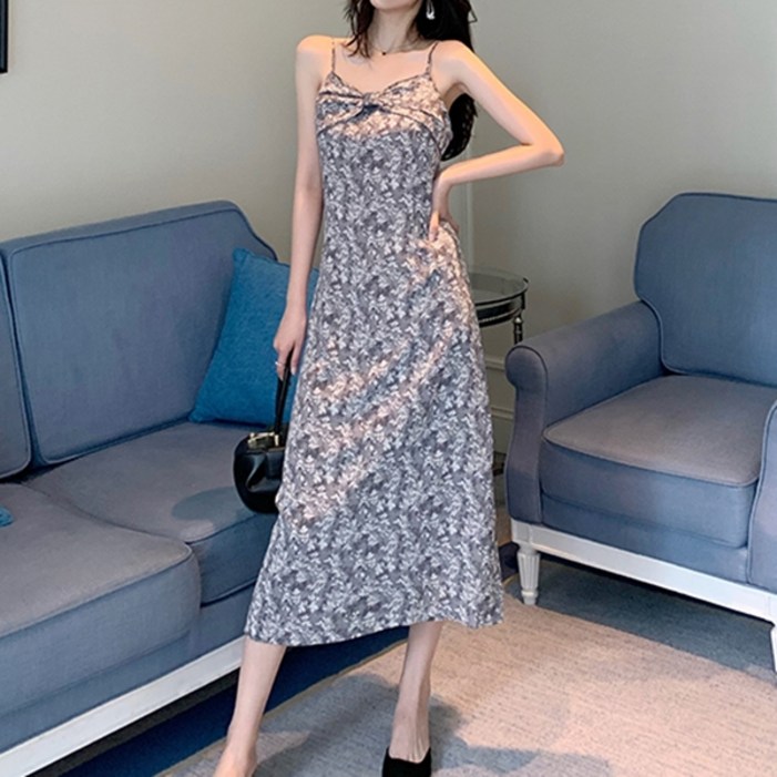 잇츠스타일 여성 플라워 꽃무늬 뷔스티에 나시 비치룩 나들이룩 미디원피스