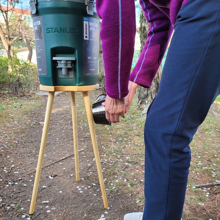 나우포레 캠핑 워터저그 받침대 스탠리 우드 스탠드 물통 테이블