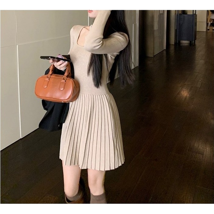 여성 골지 플레어 니트 원피스  스퀘어넥 플레어 플리츠 원피스 데일리 페미닌룩