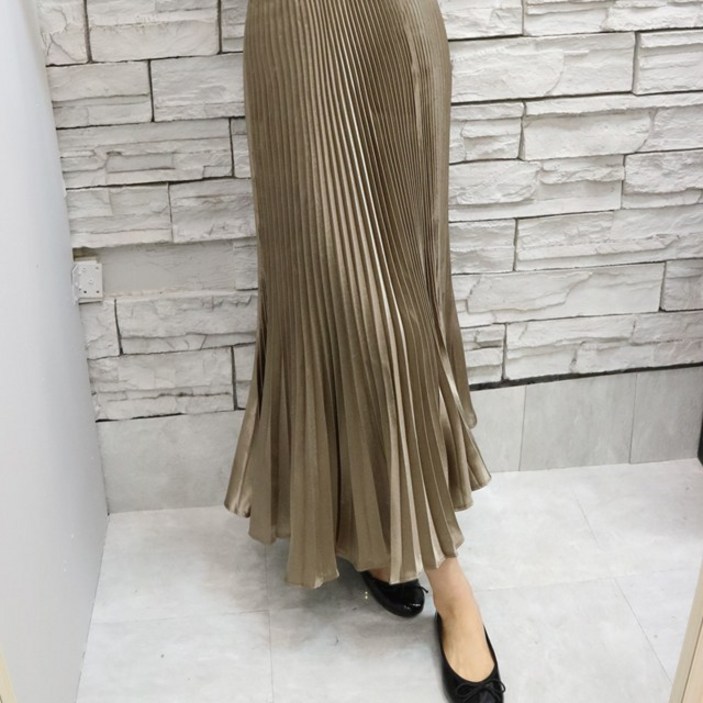 메탈 새틴 플리츠 머메이드 롱 스커트