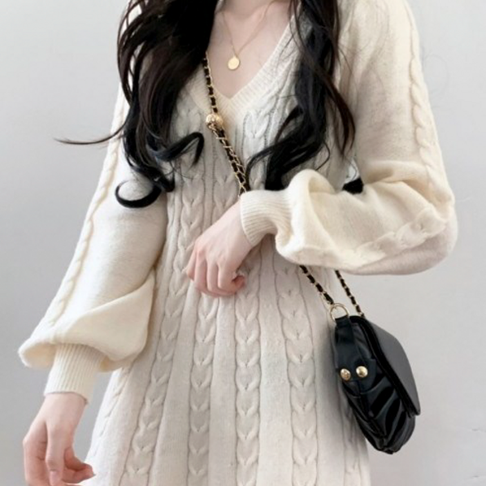 브이넥 꽈배기 니트 숏 에이라인 원피스