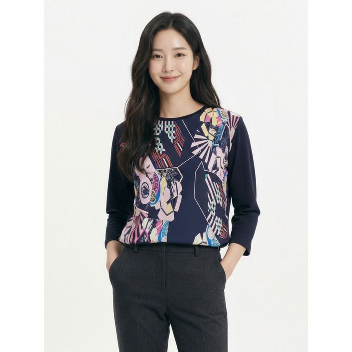 크로커다일레이디 네이비 라운드 기하학 프린트 소매 블라우스 CLCMTS129