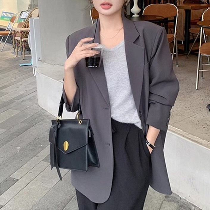 더블유 여성 세미오버핏 캐주얼 심플 자켓 더블유 여성 세미오버핏 캐주얼 심플 자켓