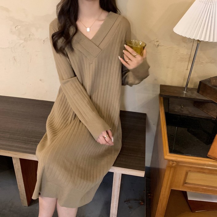 브이넥 루즈핏 스커트 니트 원피스 하프 기장