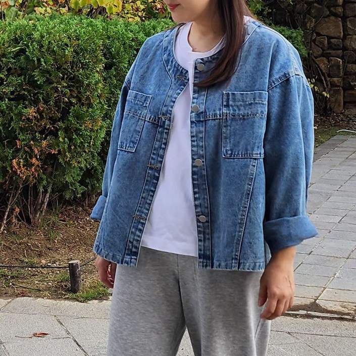 린도디아 노카라 여성 청자켓 세미오버 루즈핏 크롭 데님자켓