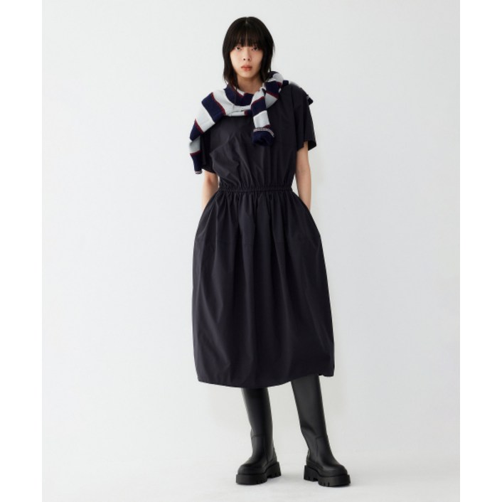 [국내 매장품] STUDIO TOMBOY 볼륨 허리밴딩 하프슬리브 원피스_챠콜 9105341112 165662