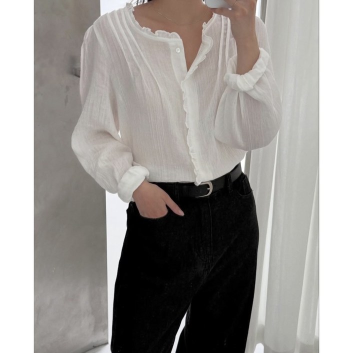 에이미그레이스 로우 핀턱 셔링 블라우스